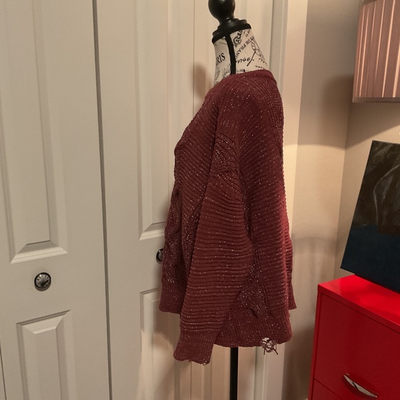 Burgundy and silver metallic thread distressed cable knit sweater by Buckle - Picture 5 of 6